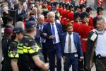 Den Haag 18 september 2018
Prinsjesdag 2018 op het binnenhof. Komning Willem Alexander Koningin Maxima Prins Constantijn en Prinses Laurentien zijn aanwezig. Geert Wilders met â€¦ en zijn beveiliging