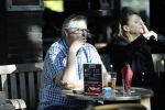 Amsterdam 17 september 2018
Hans v d Togt geniet van sigaretje bitterballen en een biertje op terras.