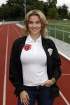 Amsterdam 11 september 2018
Het volledige team van hardlopers voor Only Friends bestaat uit tien personen: zanger Robert Leroy, chef-kok Ramon Beuk, ex-voetbalster Anouk Hoogendijk, eSporter Koen Weijland, Carlos Platier (judoka en winnaar Expeditie Robinson 2017), JoÃ«lle Witschge (deelneemster Expeditie Robinson), huisarts/schrijver/vlogger Rutger Verhoeff, social media influencer Jamie de Boer, Maup van den Berg en Stefan Valk. Ze gaan de marathon van New York lopen.