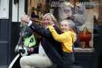 Amsterdam 14 september 2018

Jan Wieger van der Linden met zijn dochter op scooter.