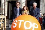 Amsterdam 7 september 2018
Presentatie stoptober 2018 door Froukje de Both met Katja Schuurman Jan Slagter en Kees v d Spek in Vondel CS.