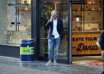 Amsterdam 17 september 2018
Leo Alkemade bellend op straat