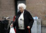 Amsterdam 10 september 2018
Marjan Berk doet boodschappen op de cornelis schuytstraat.