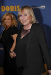 Amsterdm 17 september 2018
Premiere Doris in Tuschinski. De cast bestaat uit oa Tjitske Reidinga Guy Clemens Bracha v Doesburgh Tanik Moree Peter Blok . Mireille Bekooy