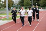 Amsterdam 11 september 2018
Het volledige team van hardlopers voor Only Friends bestaat uit tien personen: zanger Robert Leroy, chef-kok Ramon Beuk, ex-voetbalster Anouk Hoogendijk, eSporter Koen Weijland, Carlos Platier (judoka en winnaar Expeditie Robinson 2017), JoÃ«lle Witschge (deelneemster Expeditie Robinson), huisarts/schrijver/vlogger Rutger Verhoeff, social media influencer Jamie de Boer, Maup van den Berg en Stefan Valk. Ze gaan de marathon van New York lopen.