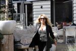 Etten Leur 21 september 2018
Patricia Paay verkoopt in winkels sjans in Etten Leur oude kleding tassen en schoenen van haar zelf.