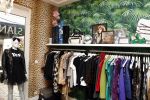 Etten Leur 21 september 2018
Patricia Paay verkoopt in winkels sjans in Etten Leur oude kleding tassen en schoenen van haar zelf.
