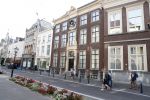 Den Haag 18 september 2018
Prinsjesdag 2018 op het binnenhof. Prinses Beatrix en mevr v Loon de Labouchere arriveren bij achterkant paleis Noordeine. Prinses Beatrix bezit een huis waar ze regelmatig verblijft.