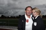 Amsterdam 11 september 2018
Het volledige team van hardlopers voor Only Friends bestaat uit tien personen: zanger Robert Leroy, chef-kok Ramon Beuk, ex-voetbalster Anouk Hoogendijk, eSporter Koen Weijland, Carlos Platier (judoka en winnaar Expeditie Robinson 2017), JoÃ«lle Witschge (deelneemster Expeditie Robinson), huisarts/schrijver/vlogger Rutger Verhoeff, social media influencer Jamie de Boer, Maup van den Berg en Stefan Valk. Ze gaan de marathon van New York lopen.