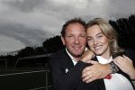 Amsterdam 11 september 2018
Het volledige team van hardlopers voor Only Friends bestaat uit tien personen: zanger Robert Leroy, chef-kok Ramon Beuk, ex-voetbalster Anouk Hoogendijk, eSporter Koen Weijland, Carlos Platier (judoka en winnaar Expeditie Robinson 2017), JoÃ«lle Witschge (deelneemster Expeditie Robinson), huisarts/schrijver/vlogger Rutger Verhoeff, social media influencer Jamie de Boer, Maup van den Berg en Stefan Valk. Ze gaan de marathon van New York lopen.