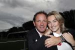 Amsterdam 11 september 2018
Het volledige team van hardlopers voor Only Friends bestaat uit tien personen: zanger Robert Leroy, chef-kok Ramon Beuk, ex-voetbalster Anouk Hoogendijk, eSporter Koen Weijland, Carlos Platier (judoka en winnaar Expeditie Robinson 2017), JoÃ«lle Witschge (deelneemster Expeditie Robinson), huisarts/schrijver/vlogger Rutger Verhoeff, social media influencer Jamie de Boer, Maup van den Berg en Stefan Valk. Ze gaan de marathon van New York lopen.
