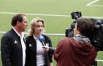 Amsterdam 11 september 2018
Het volledige team van hardlopers voor Only Friends bestaat uit tien personen: zanger Robert Leroy, chef-kok Ramon Beuk, ex-voetbalster Anouk Hoogendijk, eSporter Koen Weijland, Carlos Platier (judoka en winnaar Expeditie Robinson 2017), JoÃ«lle Witschge (deelneemster Expeditie Robinson), huisarts/schrijver/vlogger Rutger Verhoeff, social media influencer Jamie de Boer, Maup van den Berg en Stefan Valk. Ze gaan de marathon van New York lopen.