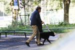 Amsterdam 13 september 2018
Robert ten Brink en zijn vrouw Roos laten hun twee honden uit in het amsterdamse bos.
