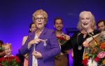 Amsterdam 30 september 2018
1 jaar Annie MG Schmidt in het delamar theater. Simone Kleinsma krijgt koninklijke onderscheiding. . Met Joan de Zwart Bloch ( burgemeester Blaricum)