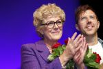 Amsterdam 30 september 2018
1 jaar Annie MG Schmidt in het delamar theater. Simone Kleinsma krijgt koninklijke onderscheiding.