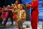 Utrecht 23 september 2018
Premiere Mamma Mia in beatrixtheater. Hoofdrollen zijn er voor Antje Monteiro Jolijn Henneman Sophia Wezer Hilke Bierman Dieter Troubleyn Emiel de Jong en Soy Kroon.