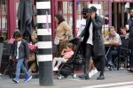 Amsterdam 9 september 2018
Sunnery James met zijn kinderen en een vriend op straat.