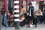 Amsterdam 9 september 2018
Sunnery James met zijn kinderen en een vriend op straat.