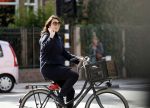 Amsterdam 15 september 2018
Susan Visser bij haar huis en op de fiets.