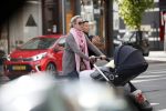 Amsterdam 25 september 2018
Suze mens met haar moeder Suze achter de kinderwagen