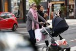 Amsterdam 25 september 2018
Suze mens met haar moeder Suze achter de kinderwagen