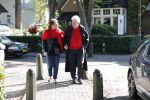 Laren 26 september 2018
Willibrorf Frequin en zijn vriendin voor het eerst weer buiten na zijn ziekenhuisopname.