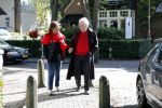 Laren 26 september 2018
Willibrorf Frequin en zijn vriendin voor het eerst weer buiten na zijn ziekenhuisopname.