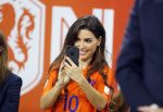Amsterdam 6 mei 2018
Nederland-Peru 2-1 . Afscheidswedstrijd Wesley Sneijder . Zijn vrouw Yolanthe Sneijder Cabau en zoons Jessey en Xess Xava zijn natuurlijk aanwezig.