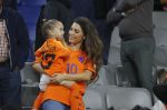 Amsterdam 6 mei 2018
Nederland-Peru 2-1 . Afscheidswedstrijd Wesley Sneijder . Zijn vrouw Yolanthe Sneijder Cabau en zoons Jessey en Xess Xava zijn natuurlijk aanwezig.