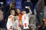 Amsterdam 6 mei 2018
Nederland-Peru 2-1 . Afscheidswedstrijd Wesley Sneijder . Zijn vrouw Yolanthe Sneijder Cabau en zoons Jessey en Xess Xava zijn natuurlijk aanwezig.