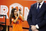 Amsterdam 6 mei 2018
Nederland-Peru 2-1 . Afscheidswedstrijd Wesley Sneijder . Zijn vrouw Yolanthe Sneijder Cabau en zoons Jessey en Xess Xava zijn natuurlijk aanwezig.