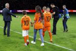 Amsterdam 6 mei 2018
Nederland-Peru 2-1 . Afscheidswedstrijd Wesley Sneijder . Zijn vrouw Yolanthe Sneijder Cabau en zoons Jessey en Xess Xava zijn natuurlijk aanwezig.