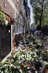 Amsterdam 20 september 2019
Bloemenzee bij het kantoor van advocaat Derk Wiersum die vermoord is voor zijn huis.