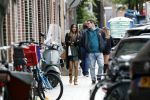 Amsterdam 7 augustus 2019
 Presentatrice Airen MylÃ¨ne en haar vriend oud-hockeyer Taeke Taekema samen in Amsterdam zuid . Airen is in verwachtring van hun tweede kindje