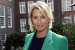 Amsterdam 10 september 2019
Presentatie celebaabs in hotel the Grand met oa Anouk Smulders Frits Sissing Dennis v d Geest Dennis Weening Dominique v Hulst ( zangeres Do) en  Irene moors . Celebabs is een idee van Tim Ouborg en Jeroen v d Boom