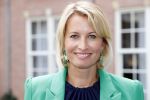 Amsterdam 10 september 2019
Presentatie celebaabs in hotel the Grand met oa Anouk Smulders Frits Sissing Dennis v d Geest Dennis Weening Dominique v Hulst ( zangeres Do) en  Irene moors . Celebabs is een idee van Tim Ouborg en Jeroen v d Boom