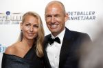 Hilversum 2 september 2019
Voetbalgala bij studio 21 .Arjen Robben met zijn vrouw Bernadien