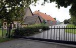 Arnemuiden 5 september 2019
Boer Bastiaan met zijn hond bij zijn boerderij/huis.