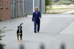 Arnemuiden 5 september 2019
Boer Bastiaan met zijn hond bij zijn boerderij/huis.