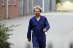 Arnemuiden 5 september 2019
Boer Bastiaan met zijn hond bij zijn boerderij/huis.
