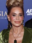 Scheveningen 22 september 2019
Premiere Anastasia in het afas Circustheater.
Connie Witteman met sieraden maker