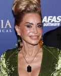 Scheveningen 22 september 2019
Premiere Anastasia in het afas Circustheater.
Connie Witteman met sieraden maker