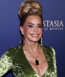 Scheveningen 22 september 2019
Premiere Anastasia in het afas Circustheater.
Connie Witteman met sieraden maker