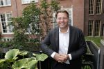 Amsterdam 10 september 2019
Presentatie celebaabs in hotel the Grand met oa Anouk Smulders Frits Sissing Dennis v d Geest Dennis Weening Dominique v Hulst ( zangeres Do) en  Irene moors . Celebabs is een idee van Tim Ouborg en Jeroen v d Boom