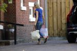 Den Haag 14 september 2019
Jack de Vries zijn nieuwe vriendin Emily Maas trekt bij hem in . Vandaag bracht ze haar spullen naar Jack zijn huis.