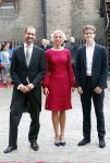 Den Haag 17 september 2019
Prinsjesdag 2019 op het binnenhof.
Eric Wiebes, minister van Economische Zaken en Klimaat arriveert samen met zijn partner en zoon