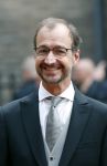 Den Haag 17 september 2019
Prinsjesdag 2019 op het binnenhof.
Eric Wiebes, minister van Economische Zaken en Klimaat arriveert samen met zijn partner en zoon