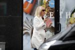 Ansterdam 24 september 2019
Eva Jinek bellend op de beethovenstraat