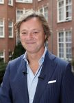 Amsterdam 10 september 2019
Presentatie celebaabs in hotel the Grand met oa Anouk Smulders Frits Sissing Dennis v d Geest Dennis Weening Dominique v Hulst ( zangeres Do) en  Irene moors . Celebabs is een idee van Tim Ouborg en Jeroen v d Boom
