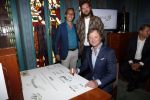 Amsterdam 10 september 2019
Presentatie celebaabs in hotel the Grand met oa Anouk Smulders Frits Sissing Dennis v d Geest Dennis Weening Dominique v Hulst ( zangeres Do) en  Irene moors . Celebabs is een idee van Tim Ouborg en Jeroen v d Boom